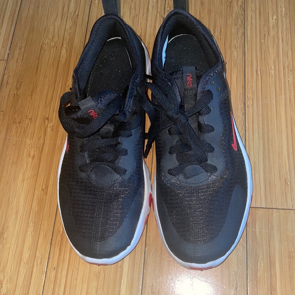 Boys size 4Y Nike running shoes